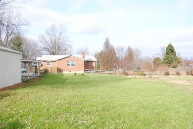 7804 E Manslick Rd, Louisville, KY 40228 - photo 4