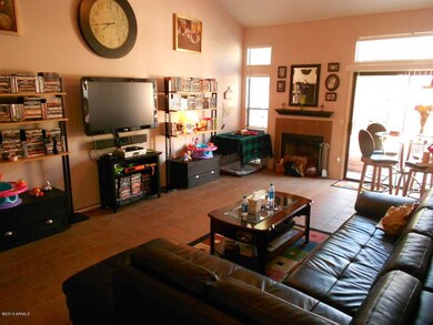 Great Room w/fireplace