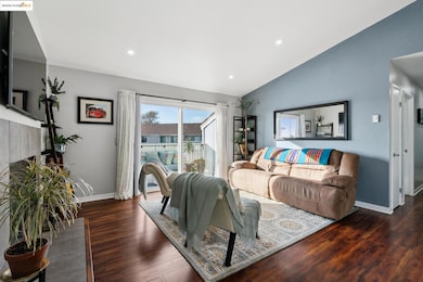 184 Schooner Ct, Richmond, CA 94804 - photo 4