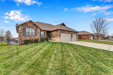 641 N Maplewood Hills Rd, Nixa, MO 65714 - photo 2