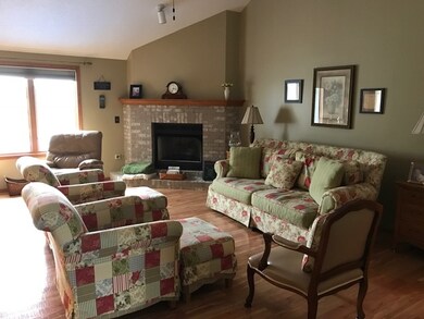 7614 Wynnewood Ln, Fort Wayne, IN 46835 - photo 3