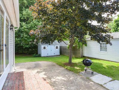 584 Colonial Dr, Portsmouth, NH 03801 - photo 7