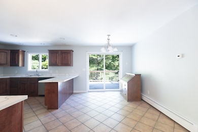 126 Dyer St, Gardner, MA 01440 - photo 5