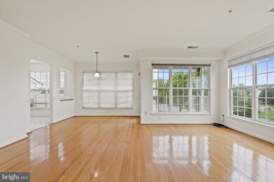 2499 Angeline Dr unit 302, Herndon, VA 20171 - photo 6