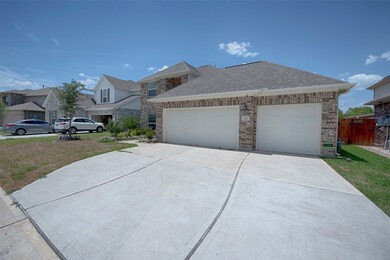 309 Burgundy Dr, Alvin, TX 77511 - photo 4