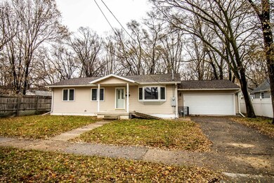 324 Bates St, Waterloo, IA 50703 - photo 2