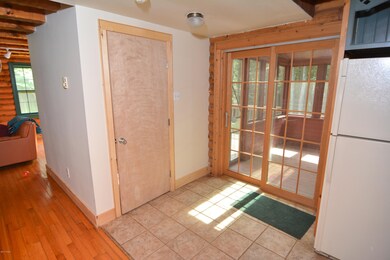 113 Old Schoolhouse Rd, Milford, PA 18337 - photo 6