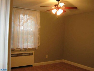 3303 Oakmont St, Philadelphia, PA 19136 - photo 5