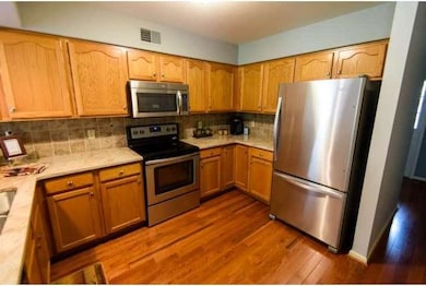 464 Berkshire Dr, Souderton, PA 18964 - photo 3