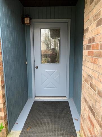 102 Ardis Ln, Hendersonville, NC 28792 - photo 2