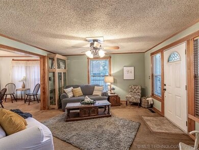 301 E 6th St, Claremore, OK 74017 - photo 6