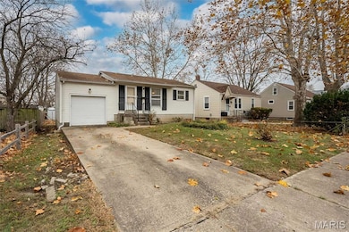 2128 N 5th St, Saint Charles, MO 63301 - photo 4