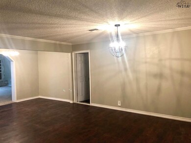 1547 Malcolm Ln, Wichita Falls, TX 76302 - photo 4