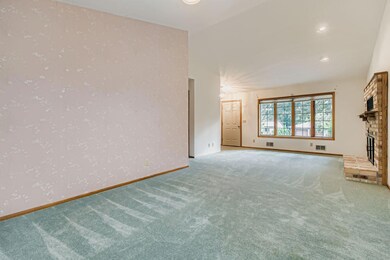 2507 Belmont Ln E, Saint Paul, MN 55109 - photo 5