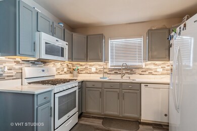 1916 Mayan Ct, Joliet, IL 60435 - photo 2