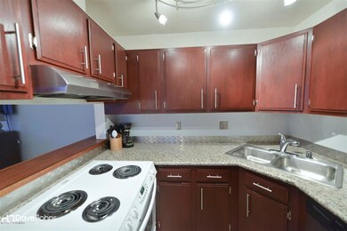 Kitchen (2)