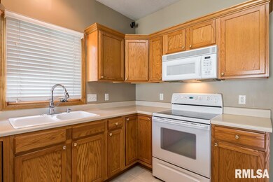 1636 W 65th St, Davenport, IA 52806 - photo 4