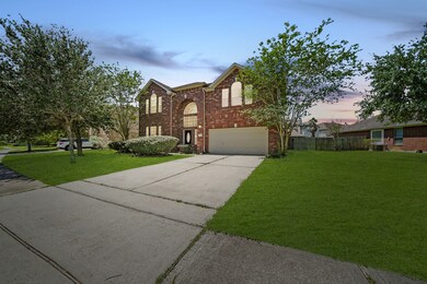 4704 Lakefront Terrace Dr, Pearland, TX 77584 - photo 2