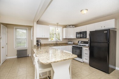 4 Waverly St, Taunton, MA 02780 - photo 3