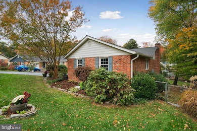 4217 N Valiant Ct, Annandale, VA 22003 - photo 4