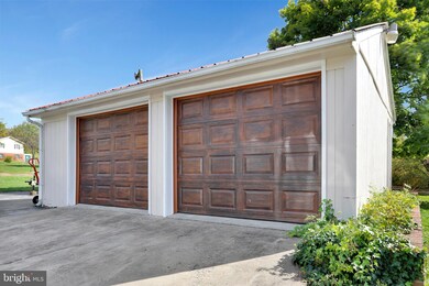 384 Blairton Rd, Martinsburg, WV 25404 - photo 5