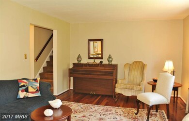 6713 Stoneybrooke Ln, Alexandria, VA 22306 - photo 4