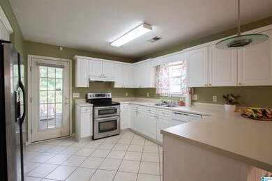 340 Camden Cove Cir, Calera, AL 35040 - photo 7