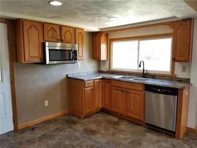 New microwave oven and kitchen fixtures