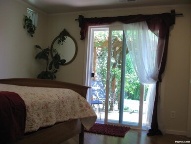 719 SE Mayberry Ave, Corvallis, OR 97333 - photo 5