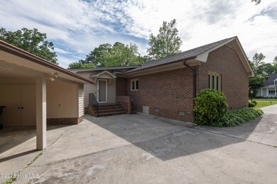 3652_Hillcrest-13