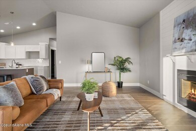 10-8302 N Oak Court-010