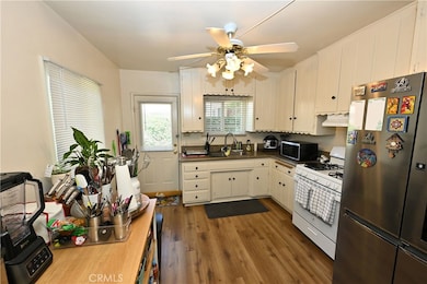 17624 Los Alimos St unit 1/2, Los Angeles, CA 91344 - photo 6