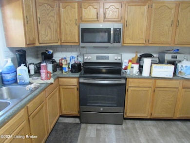 174 W Joyce Ln, Brooks, KY 40109 - photo 6