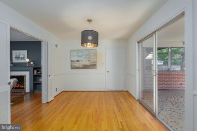 3223 Magnolia Ave, Falls Church, VA 22041 - photo 7