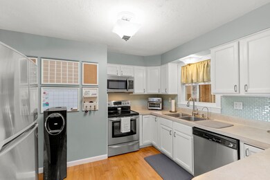 17 Bennett Way, Newmarket, NH 03857 - photo 5