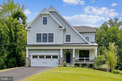 2127 Greenwich St, Falls Church, VA 22043 - photo 2