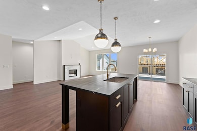 8309 E Sheridan Cir, Sioux Falls, SD 57110 - photo 7