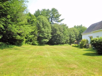 Beautiful side yard