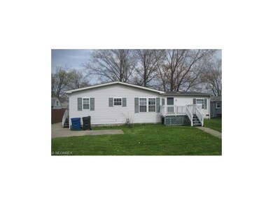 633 Grantwood Ave, Sheffield Lake, OH 44054 - photo 2