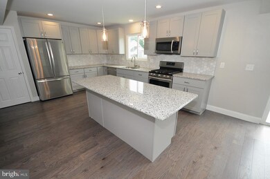 21 Uranus Rd, Sewell, NJ 08080 - photo 3