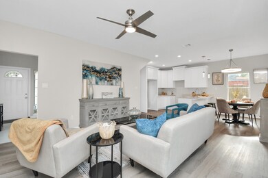 1426 Esther Dr, Houston, TX 77088 - photo 4