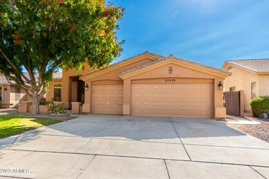 25626 N Hackberry Dr, Phoenix, AZ 85083 - photo 5