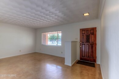 6 Living Room photo a