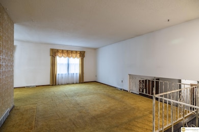 1105 Crest Rd, Papillion, NE 68046 - photo 6