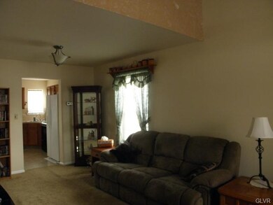 Large living room, could be living/dining combinat