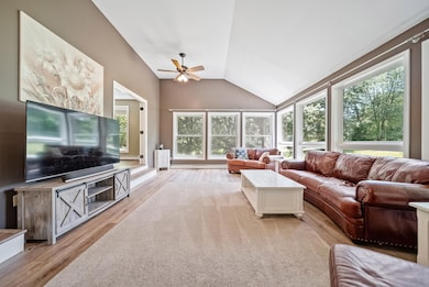 7 Moulton Dr, Londonderry, NH 03053 - photo 4