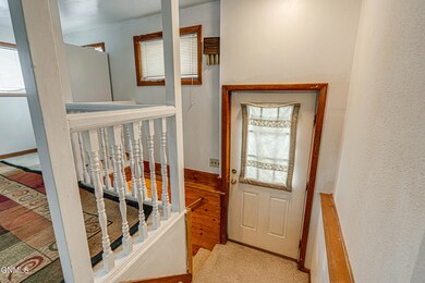 1902EThayerAve_0002