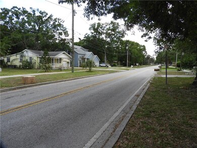 Quaint and quiet neighborhood, yet close to everyt