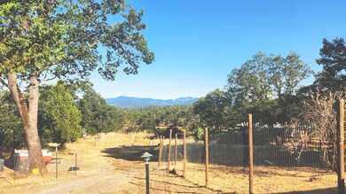 6369 Monument Dr, Grants Pass, OR 97526 - photo 3