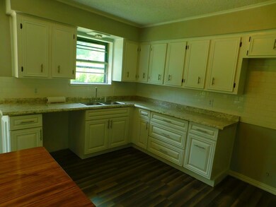 2933 Cr 510z, Brazoria, TX 77422 - photo 7